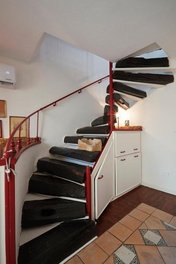 Appartamento Upstairs - Skylight Lecce Esterno foto