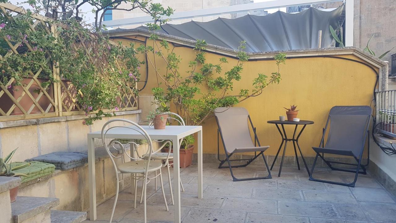 Appartamento Upstairs - Skylight Lecce Esterno foto